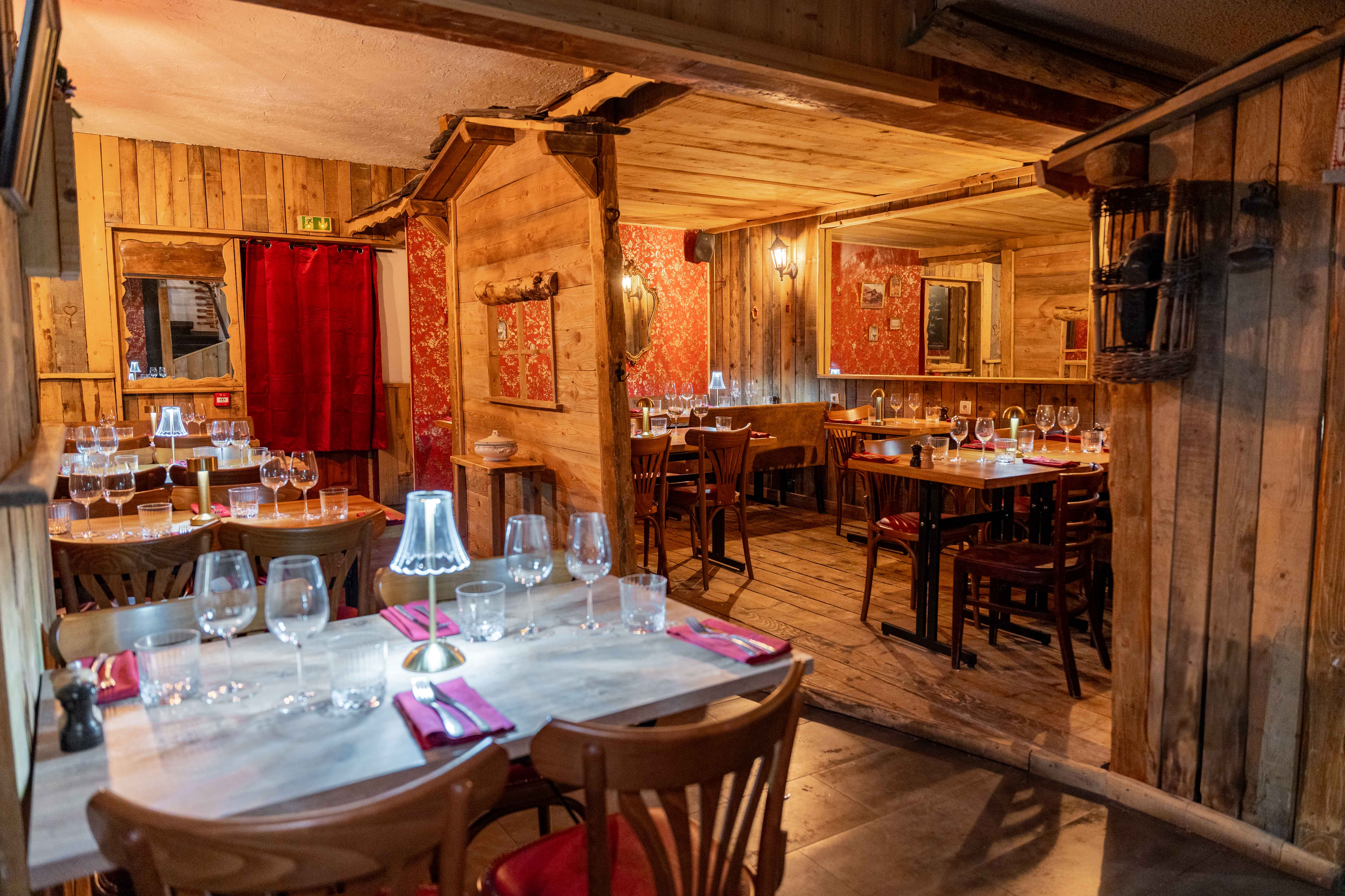 Une expérience culinaire dans une atmosphère chaleureuse.